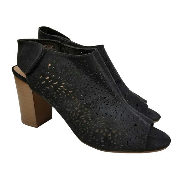 Big Buddha Black Faux Suede Lasercut Peep Toe Sandals Size 11 - Picture 1 of 10
